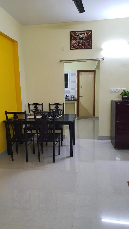 Tirupati Homestay - 2Bhk Ac Family Apartments Near Alipiri And Kapilatheertham - Walk To A2B Veg Restaurant - Wifi - Android Tv - Easy Access To Tirumala Exterior foto